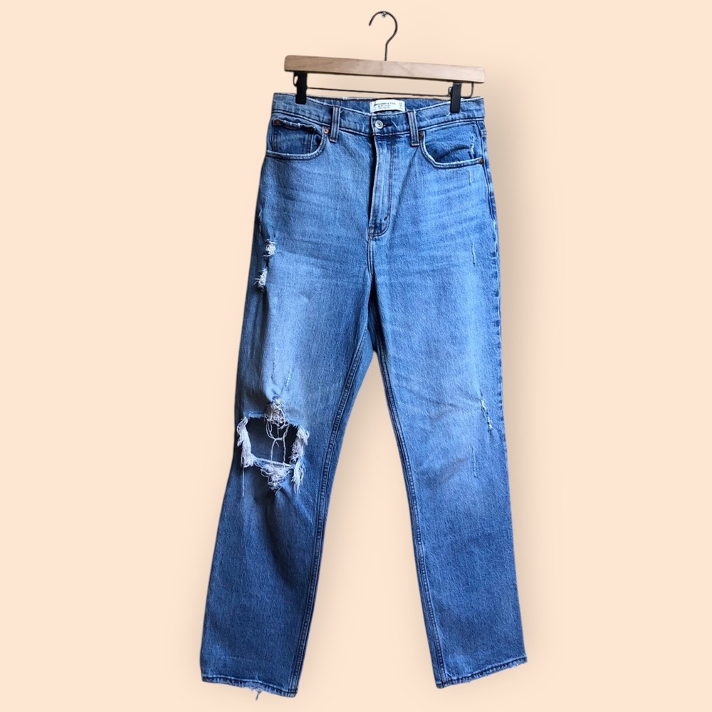 Abercrombie & Fitch The 90s Straight Ultra High Rise Distressed Jean Women 29